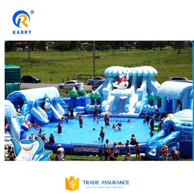 Parco acquatico gonfiabile a tema orso polare 15x15m Ideale per attività estive
