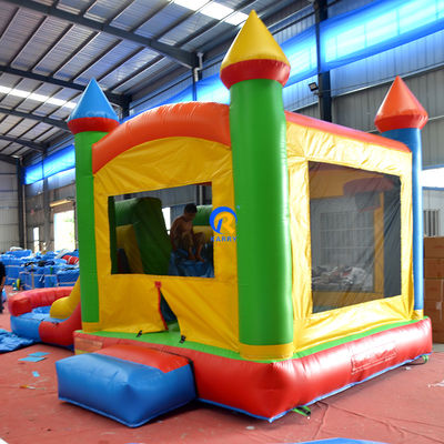 Casa gonfiabile in PVC a colori personalizzati con combinazione di diapositive