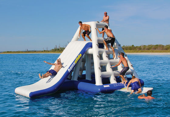 Trasforma il tuo parco acquatico con il nostro parco giochi gonfiabile e i kit di riparazione inclusi