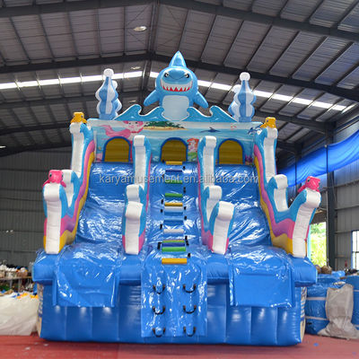 Scivoli gonfiabili per bambini a doppia corsia di design di squalo scivolo d'acqua in PVC commerciale