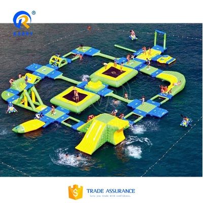 Parco acquatico commerciale attrezzature galleggianti parco acquatico gonfiabile con stampa digitale