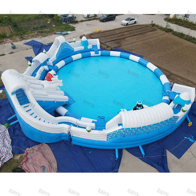 Capacità massima 100-500 kg Grande parco acquatico gonfiabile Snow Kingdom con piscina e scivoli