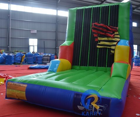 5-10 passeggeri sono ammessi a salire sul muro gonfiabile in PVC per giochi interattivi all'aperto