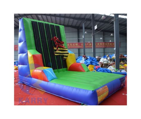 5-10 passeggeri sono ammessi a salire sul muro gonfiabile in PVC per giochi interattivi all'aperto