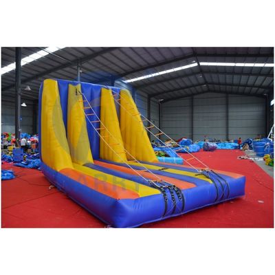 Attività per il parco giochi all'aria aperta Gioco a parete gonfiabile per team building