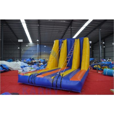 Attività per il parco giochi all'aria aperta Gioco a parete gonfiabile per team building