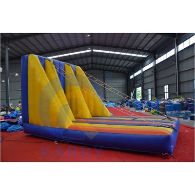 Attività per il parco giochi all'aria aperta Gioco a parete gonfiabile per team building