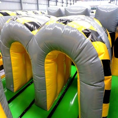 Corso di ostacoli gonfiabile da 30' per adulti e bambini