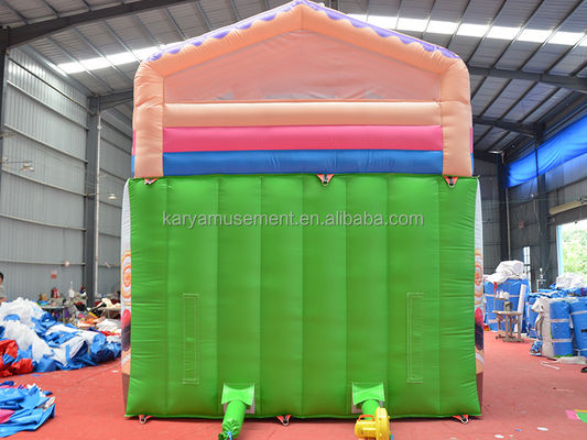 Casa gonfiabile in PVC a due corsie con porta ad arco e soffiatore