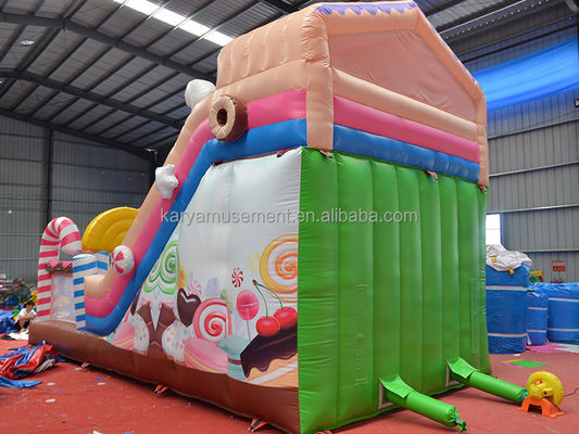 Casa gonfiabile in PVC a due corsie con porta ad arco e soffiatore