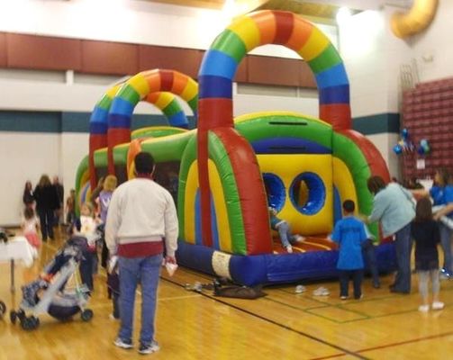 KR-OBS-904-2 Parco giochi all'aria aperta sfida per il corso di assalto gonfiabile con un arcobaleno emozionante