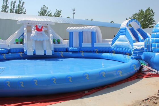 Godetevi l'acqua all'interno con uno scivolo gonfiabile da 5-10 passeggeri e una grande piscina rotonda
