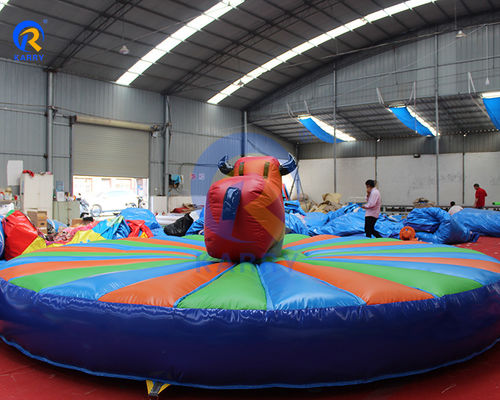 Commercial Bouncy Mechanical Rodeo Bull Riding Machine Bull ride gonfiabile per adulti