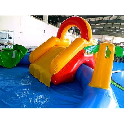 Piscine gonfiabili a colori personalizzati galleggiano per un bel divertimento