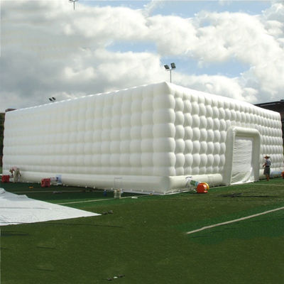 Tenda gonfiabile bianca Grande tenda di lusso per feste d'affari Affitti ed eventi