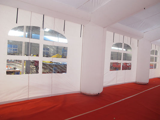 Tenda da sposa bianca gonfiabile personalizzata da 20*10m per parco giochi e feste all'aperto