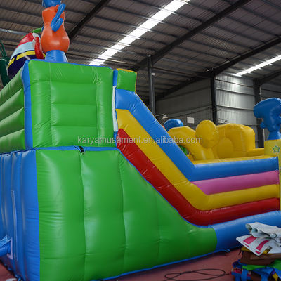 Colore personalizzato gonfiabile SpongeBob Parco tema Castello rimbalzante per adulti City Party divertimento