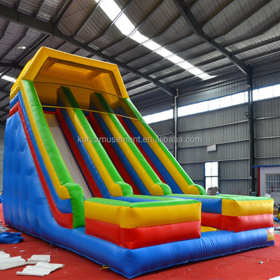 Scivolo d'acqua gonfiabile nel cortile 2 corsie e piscine per bambini Parco giochi d'acqua scivolo