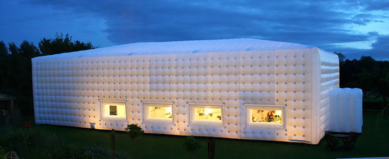 Tenda a tenuta stagna gonfiabile all'aperto Tenda a grande spazio per riunioni in eventi o mostre