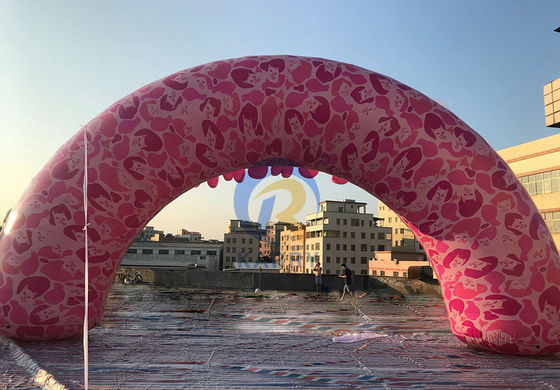 Pubblicità all'aperto Arco di ingresso gonfiabile con disegno e stampa rosa personalizzati