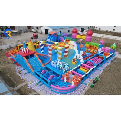 Parco di divertimenti gonfiabile all'aperto per bambini Corso di ostacoli di telone in PVC commerciale