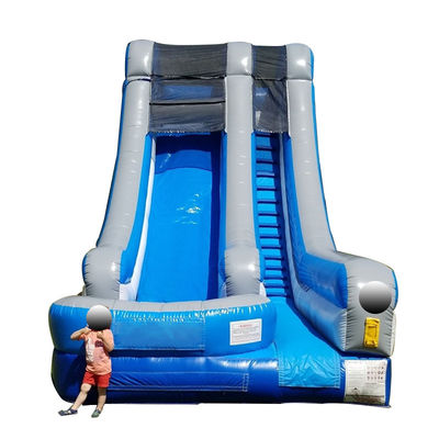 Scivolo acquatico commerciale gonfiabile in PVC blu con piscina e design eccitante