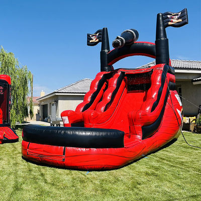 Logo personalizzato stampa commerciale in PVC Pirate Ship tema scivolo d'acqua gonfiabile con piscina