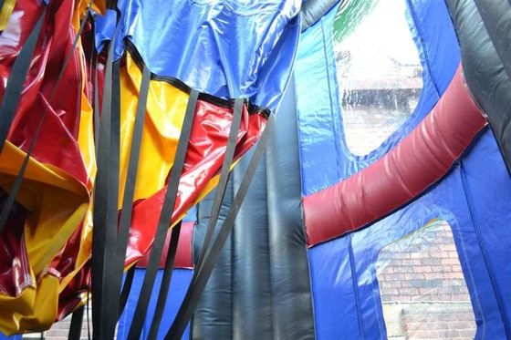 Gioco di paracadute gonfiabile unisex per un'indimenticabile esperienza di avventura aerea