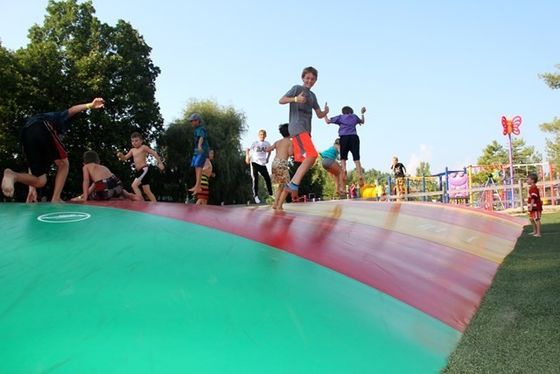 PVC gonfiabile salto cuscino all'aperto Kangaroo Jumper gonfiabile bianco saltare nuvole