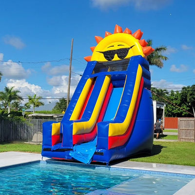 Piscine staccabili Affitti di appartamenti commerciali in PVC a tema solare Scivolo d'acqua gonfiabile