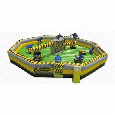 Caratteristiche PORTABLE Meltdown sfida gonfiabile gioco sportivo per adulti PVC salto divertimento