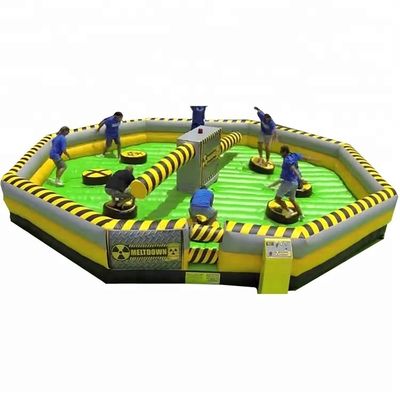 Caratteristiche PORTABLE Meltdown sfida gonfiabile gioco sportivo per adulti PVC salto divertimento