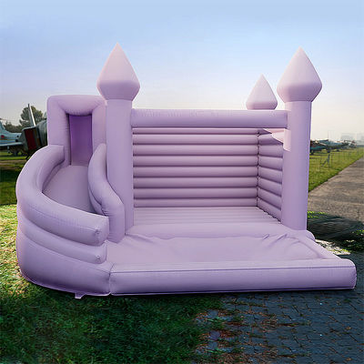 Castello decorativo gonfiabile in PVC di qualità commerciale con pozzo a palla e scivolo
