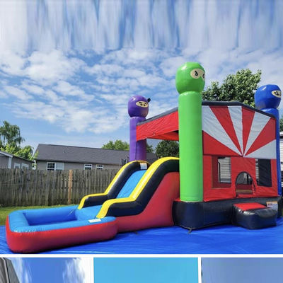 Castello a colori personalizzati per bambini a tema castello gonfiabile con combo di diapositive