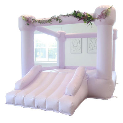Bambini Trampolino rosa e castello gonfiabile Casa del buttafuori con rete bianca