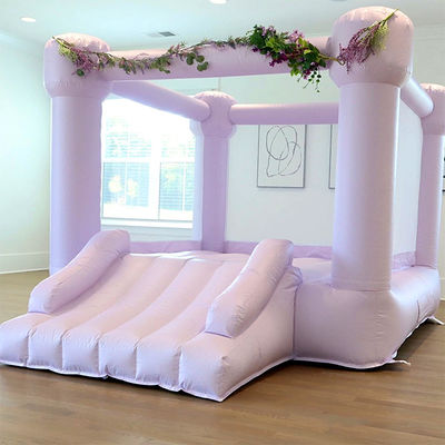 Bambini Trampolino rosa e castello gonfiabile Casa del buttafuori con rete bianca