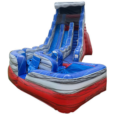 Slide d'acqua a coda pieghevole rosso e blu gonfiabile con scivolo d'aria in piscina Logo personalizzato