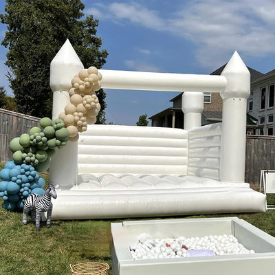 Bambini Trampolino rosa e castello gonfiabile Casa del buttafuori con rete bianca