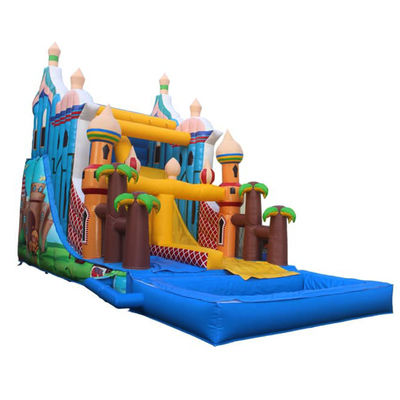 Capacità massima 100-500 kg Castello gonfiabile con scivolo bagnato per piscina interna
