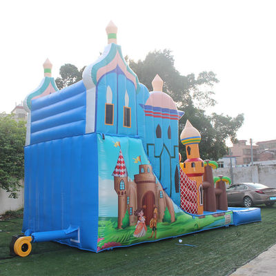 Capacità massima 100-500 kg Castello gonfiabile con scivolo bagnato per piscina interna