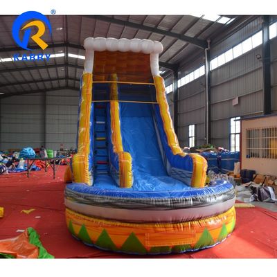 Slide d'acqua gonfiabile in PVC colorato personalizzato con piscina per il divertimento estivo