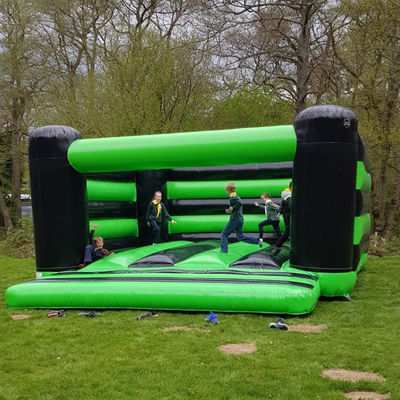 Blower inclusi Trampolino gonfiabile per bambini Castello Giant e Green Party Affitti