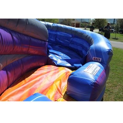 Giardino di gioco grande scivolo d'acqua gonfiabile con due corsie di scivolo bagnato e 0,55 mm di Plato PVC