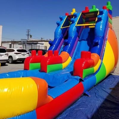 Dimensione del cliente Fancy slitta gonfiabile con slitta larga e piscina d'acqua