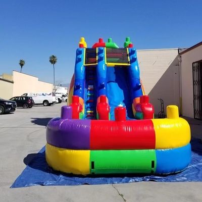 Dimensione del cliente Fancy slitta gonfiabile con slitta larga e piscina d'acqua