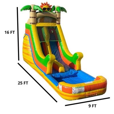 Da 2-4 anni, i bambini devono avere uno scivolo d'acqua gonfiabile con piscina e sole