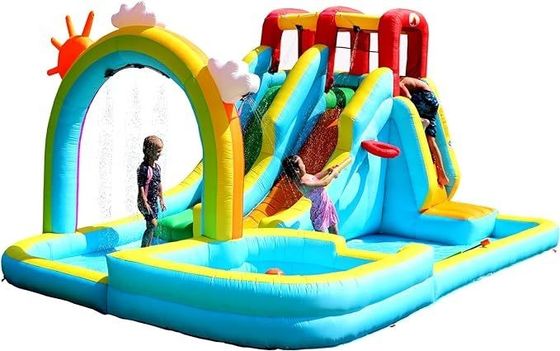 Rainbow Water Curtain e Rock Climbing Inflatabile Acqua Doppio Slide Parco Gioco per bambini