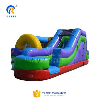 Gioco di arrampicata su roccia gonfiabile con piscina per bambini e adulti