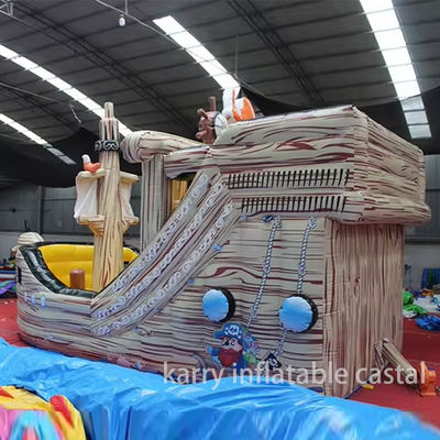 La nave pirata castello salto e combo di scivolo
