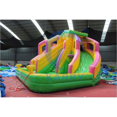 Passeggeri ammessi 5-10 Bambini possono godere di questo popolare scivolo d'acqua gonfiabile